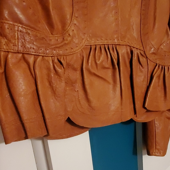 Gorgeous MODA International Leather Jacket - Picture 3 of 8
